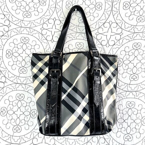 BURBERRY Black Beat Check Victoria Tote Bag - Picture 2 of 15